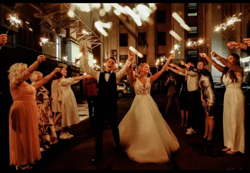 Primavera, tempo di matrimoni: come scegliere il DJ Ideale per un'Indimenticabile festa di nozze