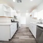 Dietro le quinte della bellezza: pulizia e manutenzione nelle case di design